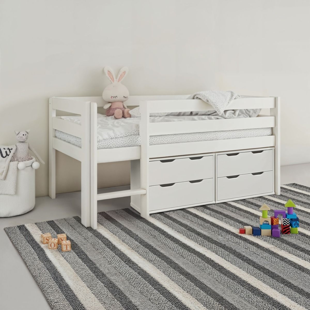 Noomi Shorty Midsleeper with Chest of Drawes (FSC-Certified)