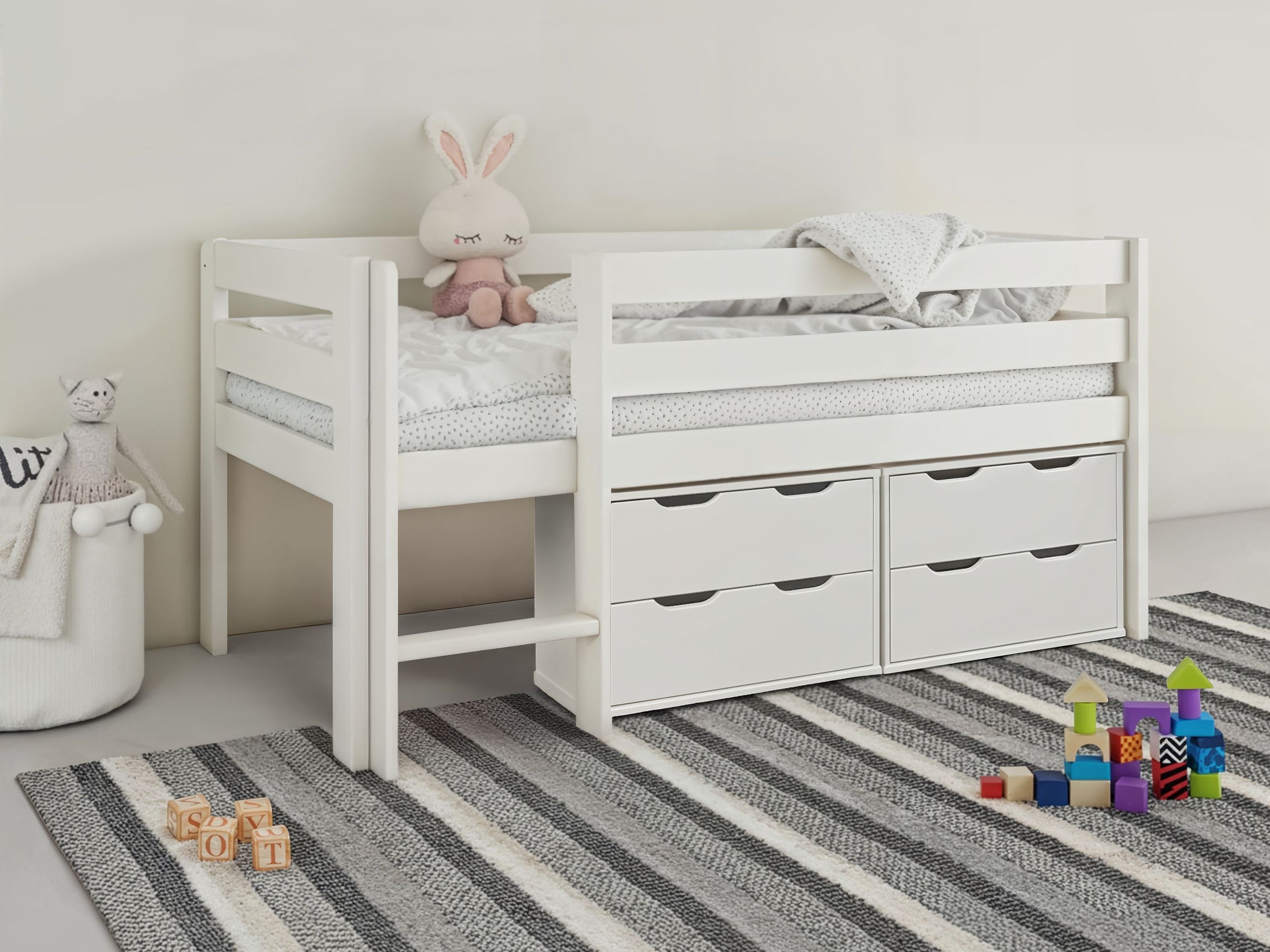 Noomi Shorty Midsleeper with Chest of Drawes (FSC-Certified)
